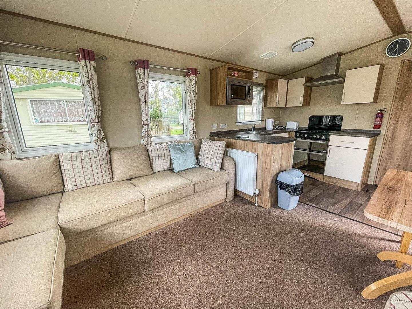 Campsite Lovely 6 Berth Caravan With Decking At Carlton Meres In Suffolk Ref 60058m